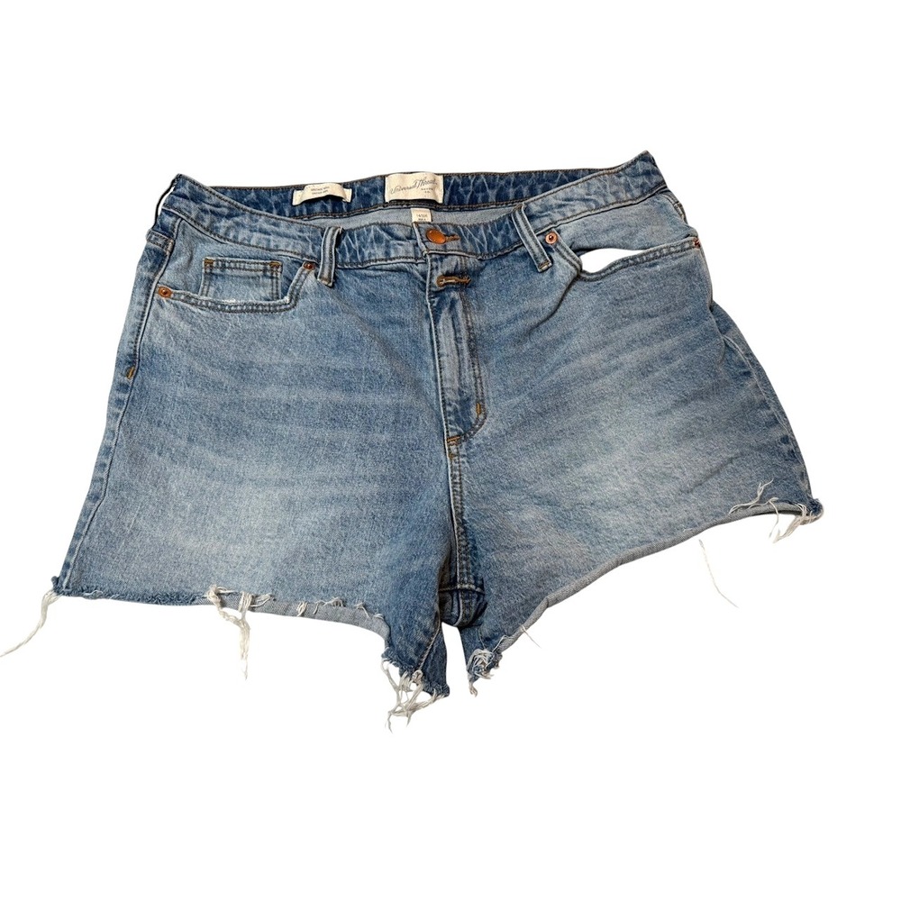 Universal Thread Shorts Vintage Midi Womens  SIZE 14/32
